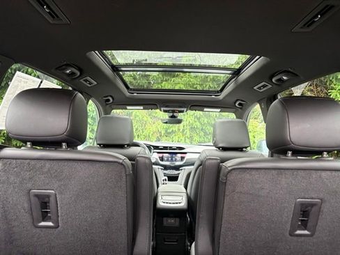 Used 2024 Cadillac XT6 Sport w/ Technology Package AWD/4WD image 8