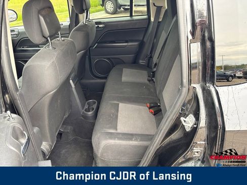 Used 2012 Jeep Compass Latitude AWD/4WD image 16