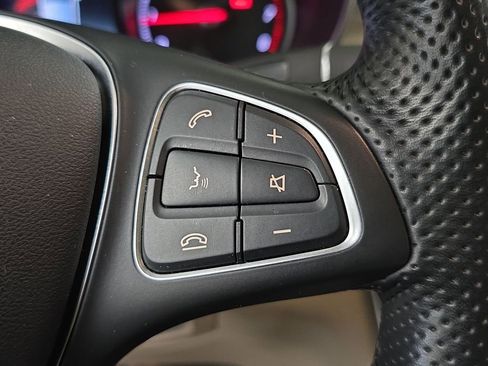 Used 2018 Mercedes-Benz GLC 300 GLC 300 image 21