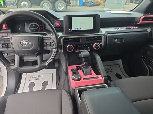 Used 2025 Toyota Tacoma SR5 AWD/4WD image 14