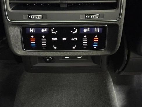 New 2026 Audi SQ8 Prestige AWD/4WD image 11