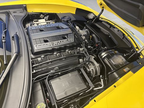 Used 2016 Chevrolet Corvette Z06 w/ 2LZ Preferred Equipment Group image 24