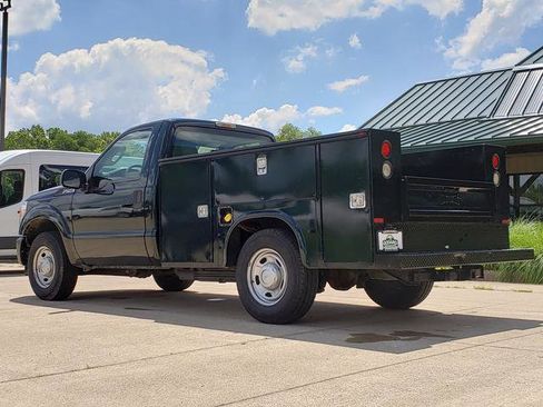 Used 2013 Ford F250 XL image 3