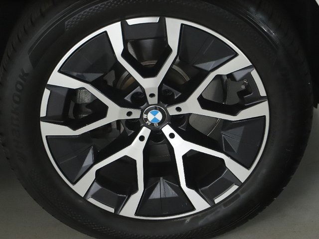 Used 2026 BMW X3 xDrive30i w/ Premium Package AWD/4WD image 11