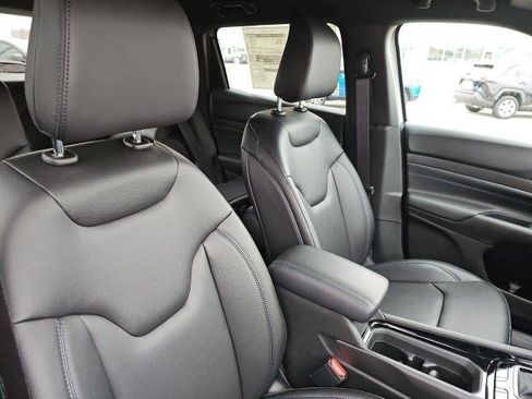 New 2026 Jeep Compass Limited AWD/4WD image 12