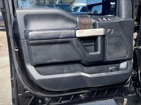 Used 2020 Ford F250 Lariat w/ Lariat Ultimate Package image 17