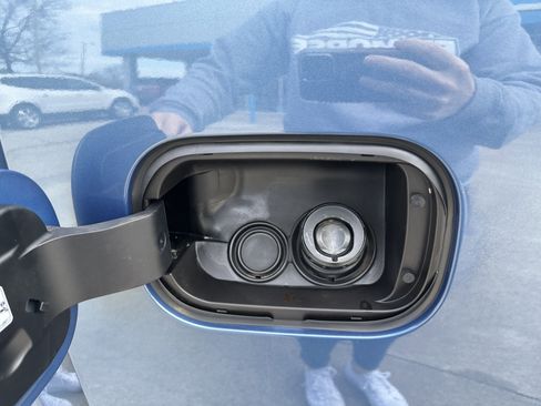 Certified 2024 Chevrolet Silverado 2500 W/T image 9