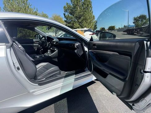 Used 2015 Lexus RC 350 w/ Luxury Package RWD image 28