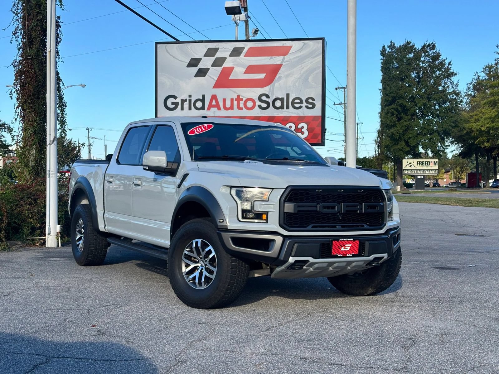 Used 2017 Ford F150 Raptor w/ Equipment Group 802A Luxury AWD/4WD image 1