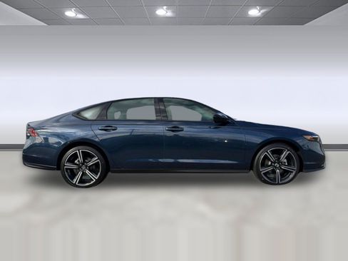 Used 2026 Honda Accord SE image 7