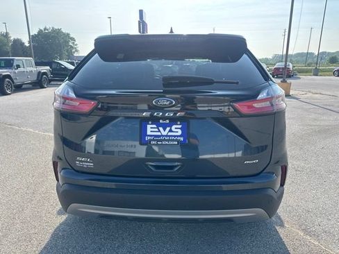 Used 2024 Ford Edge SEL w/ Convenience Package AWD/4WD image 4