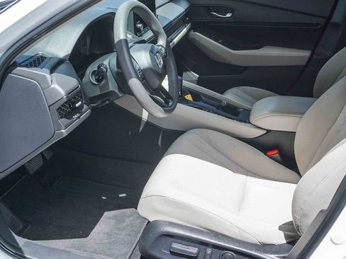 Used 2023 Honda Accord EX image 18