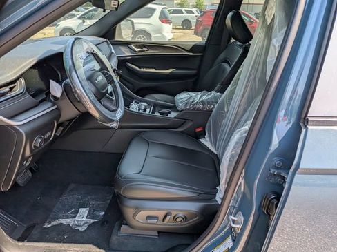 New 2026 Jeep Grand Cherokee Limited AWD/4WD image 9