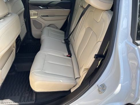 New 2026 Jeep Grand Cherokee Limited w/ Limited Altitude Package AWD/4WD image 21