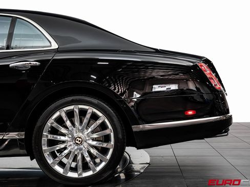 Used 2020 Bentley Mulsanne image 13