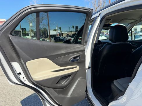 Used 2018 Buick Encore Preferred image 17