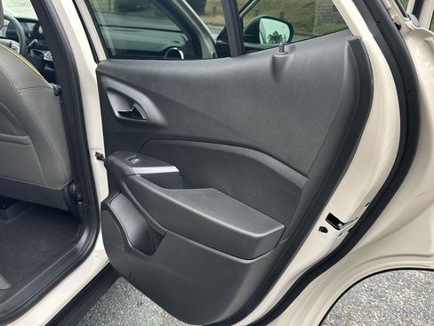 New 2026 Chevrolet Trax ACTIV w/ Sunroof Package image 14