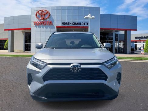 Used 2025 Toyota RAV4 XLE w/ Convenience Package FWD image 3