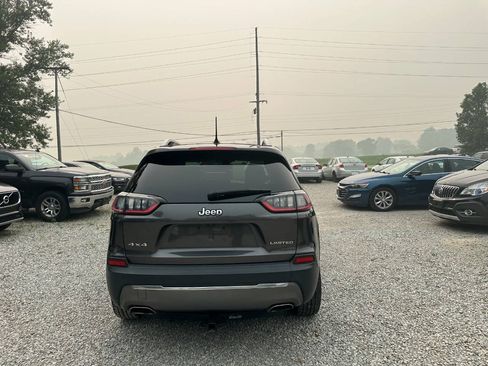 Used 2019 Jeep Cherokee Limited AWD/4WD image 6