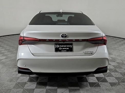 Used 2019 Toyota Avalon Limited w/ Advanced Safety Package FWD image 5