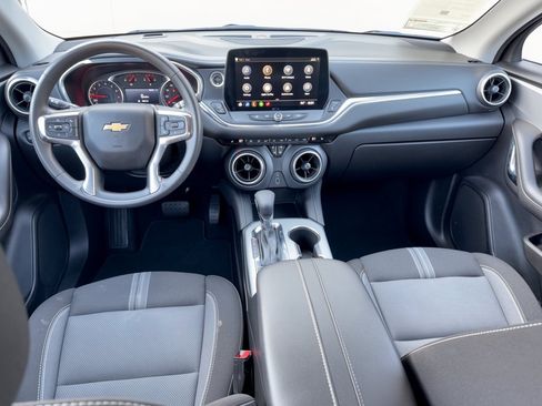 Certified 2025 Chevrolet Blazer LT FWD image 17