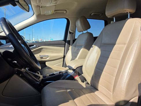 Used 2014 Ford Escape Titanium w/ Equipment Group 401A AWD/4WD image 10