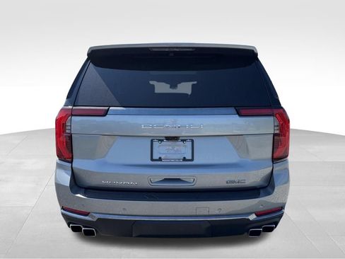 Used 2025 GMC Yukon Denali Ultimate AWD/4WD image 21