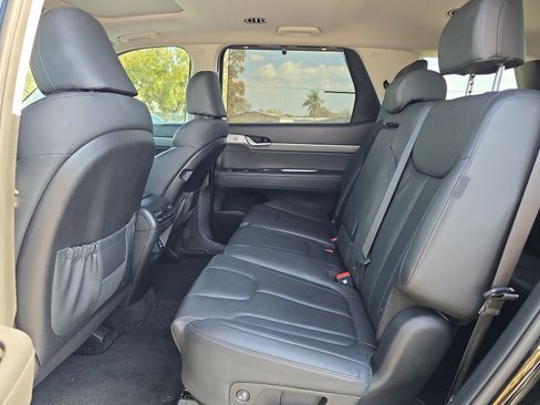 Used 2023 Hyundai Palisade SEL image 13