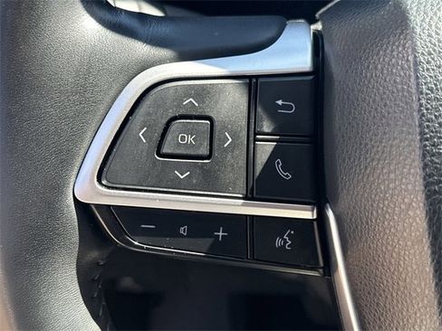 Used 2023 Toyota Highlander Limited image 25
