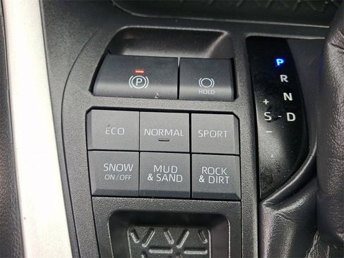 Used 2024 Toyota RAV4 XLE image 26