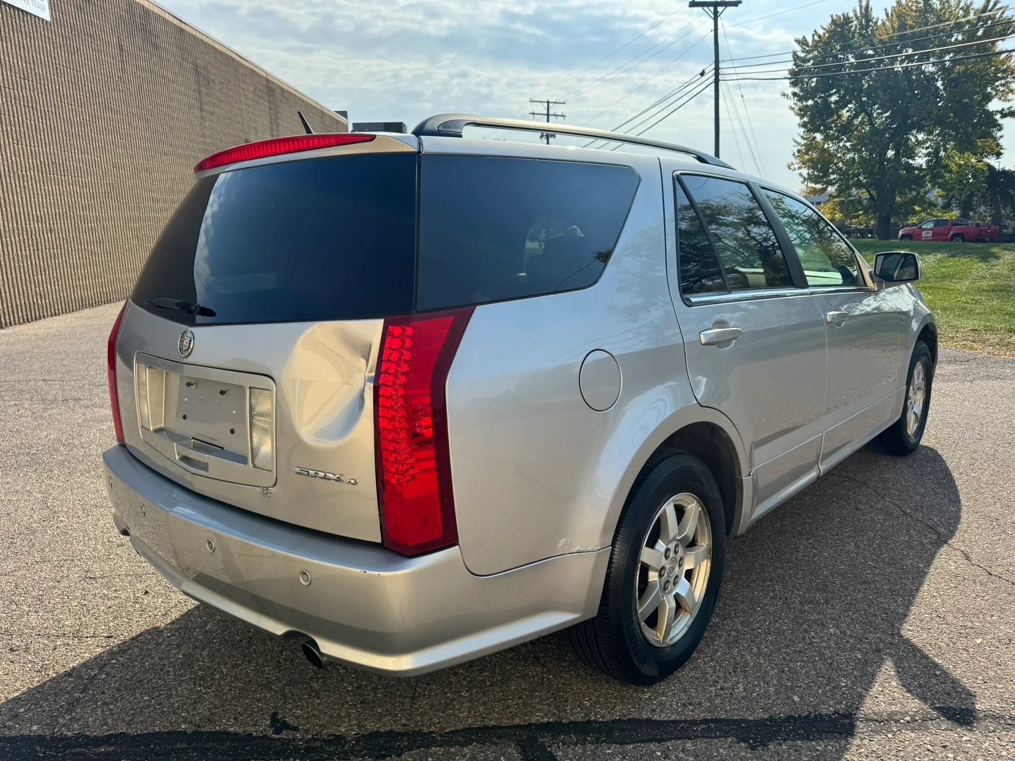 Used 2007 Cadillac SRX w/ Theater Package AWD/4WD image 9