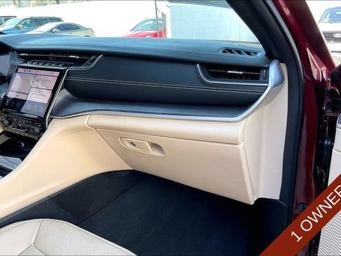 Certified 2023 Jeep Grand Cherokee Limited w/ Luxury Tech Group II RWD image 16