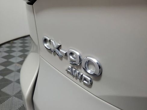 Used 2024 MAZDA CX-90 Plug-In Hybrid w/ Preferred image 8