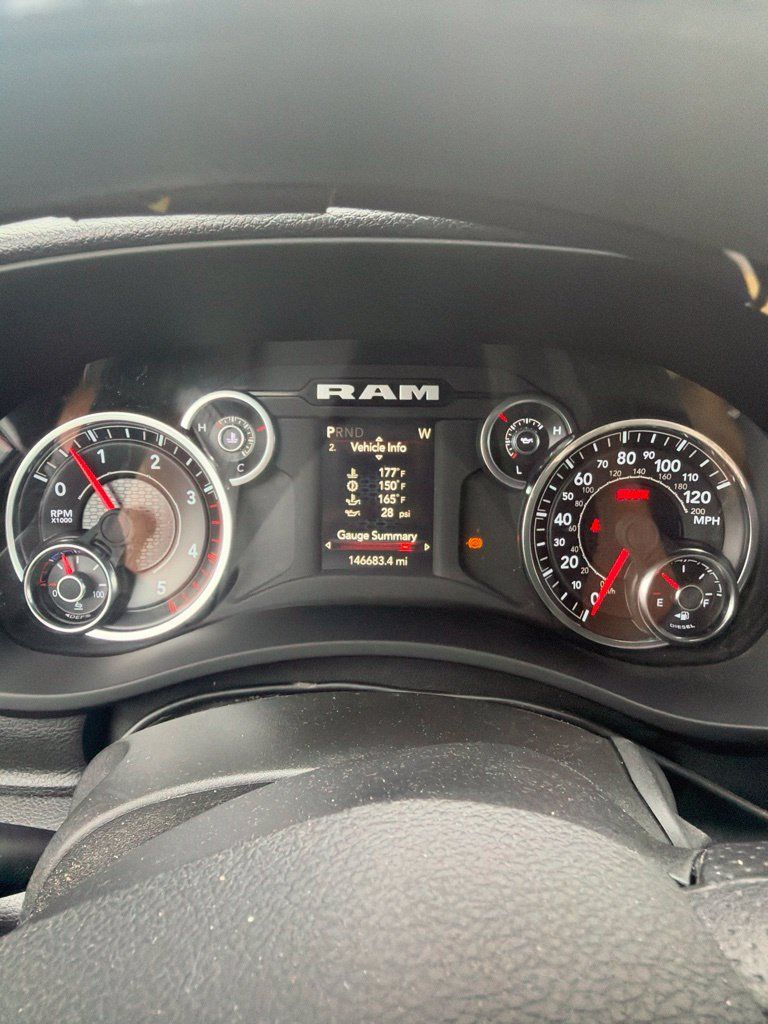 Used 2024 RAM 3500 Tradesman w/ Chrome Appearance Group AWD/4WD image 8