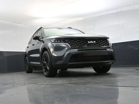 Certified 2023 Kia Sorento S w/ Panoramic Sunroof Package AWD/4WD image 25