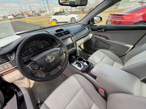 Used 2012 Toyota Camry XLE w/ Leather Pkg image 14