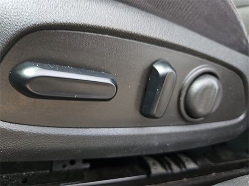 Used 2023 Chevrolet Malibu LT image 14