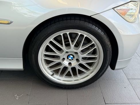 Used 2006 BMW 330i Sedan RWD image 15