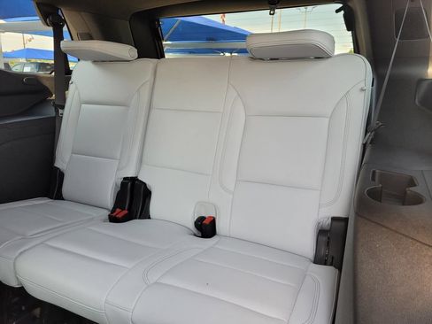 Used 2025 Chevrolet Tahoe Premier AWD/4WD image 4