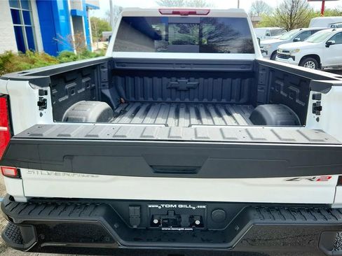 New 2026 Chevrolet Silverado 2500 ZR2 image 19