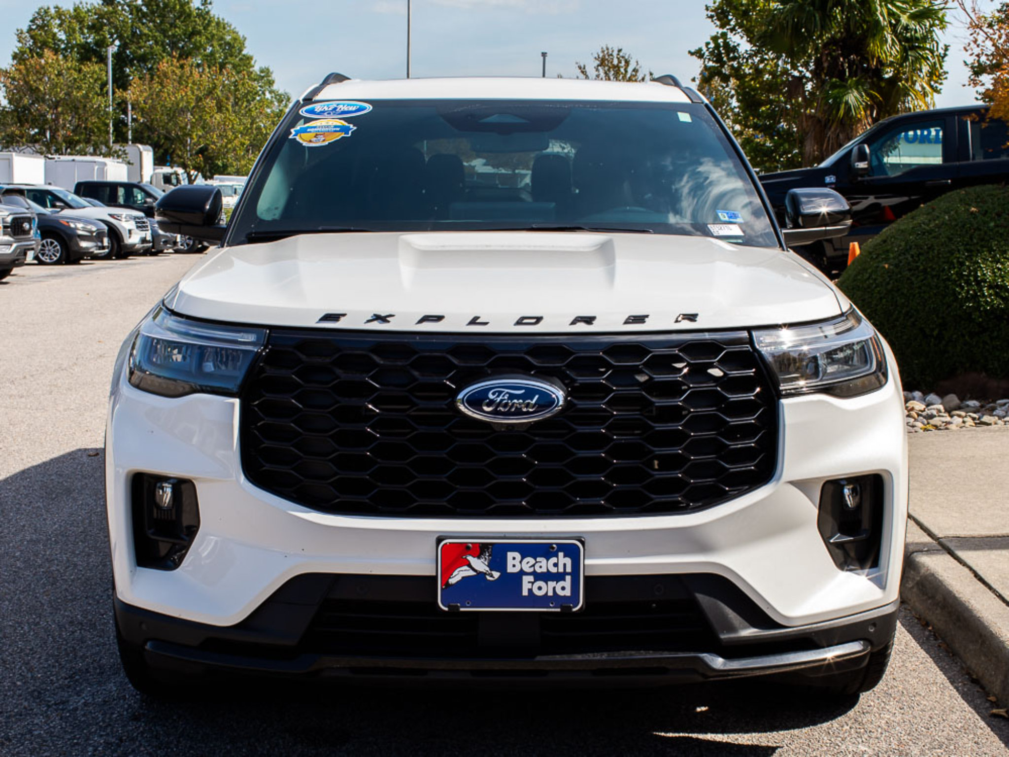 Used 2026 Ford Explorer ST-Line w/ ST-Line Street Pack AWD/4WD image 2