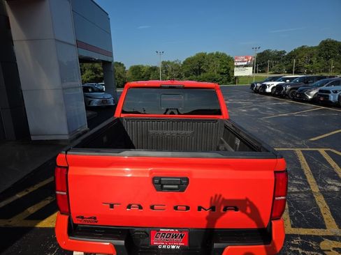 Used 2024 Toyota Tacoma TRD Sport w/ TRD Sport Upgrade Package AWD/4WD image 6