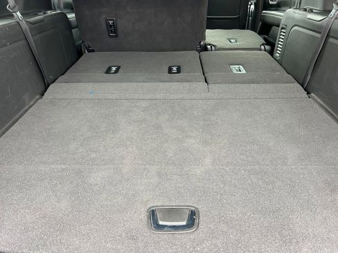 Used 2024 Chevrolet Suburban High Country w/ Premium Package 2 image 17