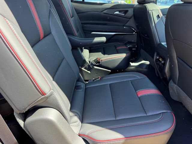New 2027 Chevrolet Traverse RS w/ LPO, Floor Liner Package FWD image 9