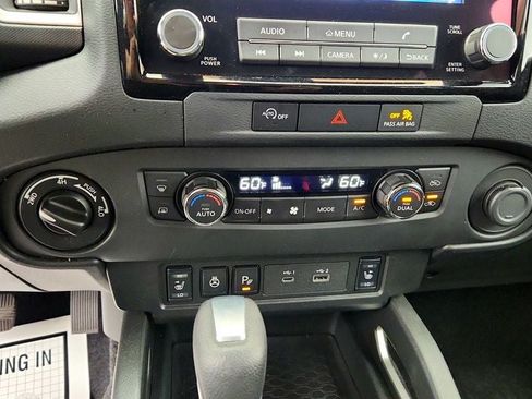 Used 2023 Nissan Frontier SV w/ SV Convenience Package AWD/4WD image 16