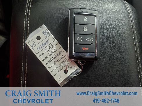 Used 2023 Jeep Grand Cherokee Limited AWD/4WD image 32