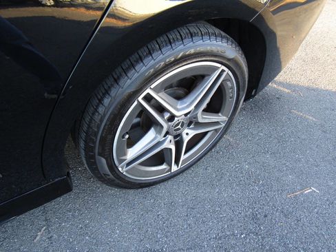 Used 2020 Mercedes-Benz CLA 250 4MATIC image 29