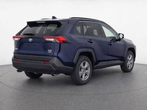 Used 2025 Toyota RAV4 XLE AWD/4WD image 4