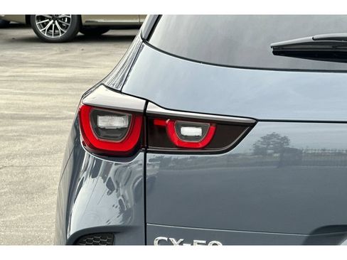 Used 2025 MAZDA CX-50 AWD 2.5 S w/ Premium Package image 12