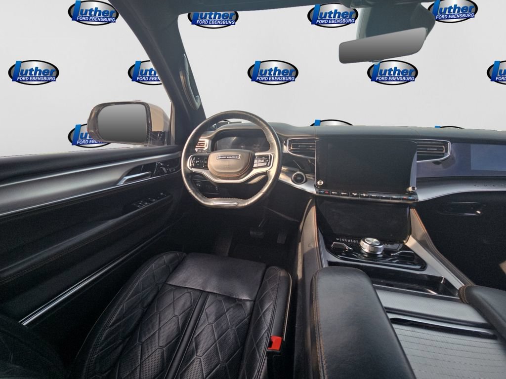 Used 2022 Jeep Grand Wagoneer Series III AWD/4WD image 14